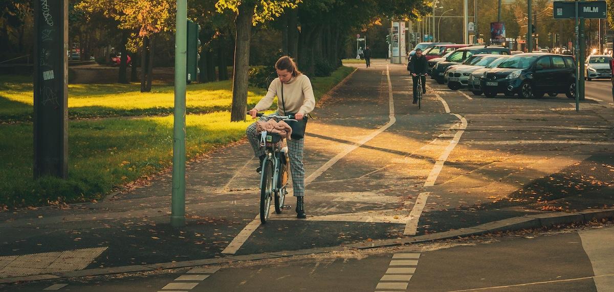 A Berlin sidewalk with a bicycle path